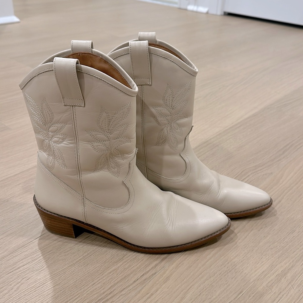 Sézane western style embroidered boots